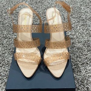 💥BRAND NEW 💥 BEBÉ Kathleen dress pump in nude color.